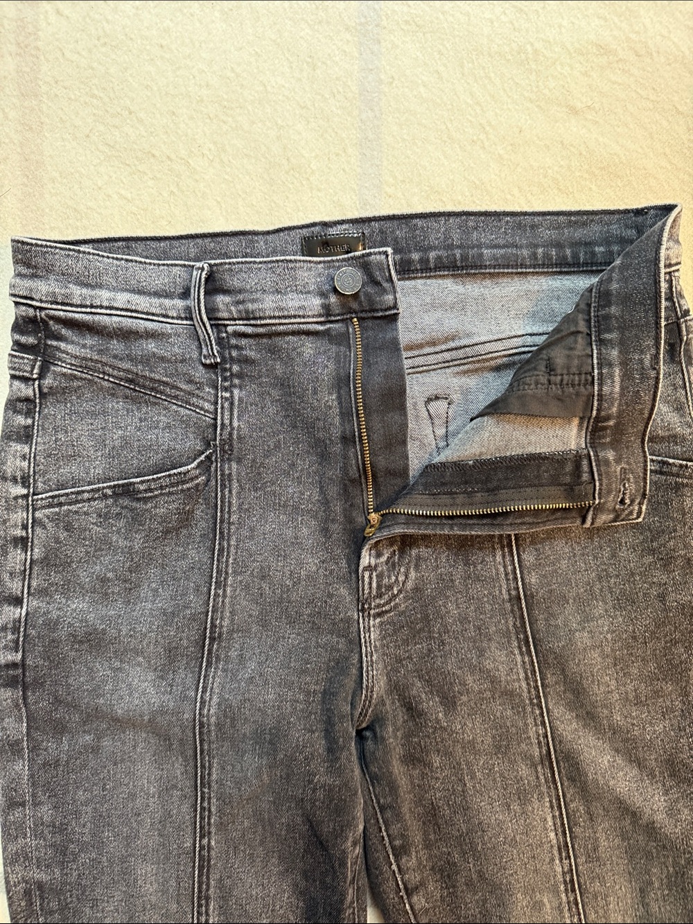 MOTHER The Seamed Swooner Skimp Jean in Train Stops Size 32 - Picture 7 of 16